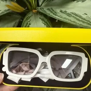 Marc Jacobs | Accessories | New Marc Jacobs White Sunglasses  display picture 2
